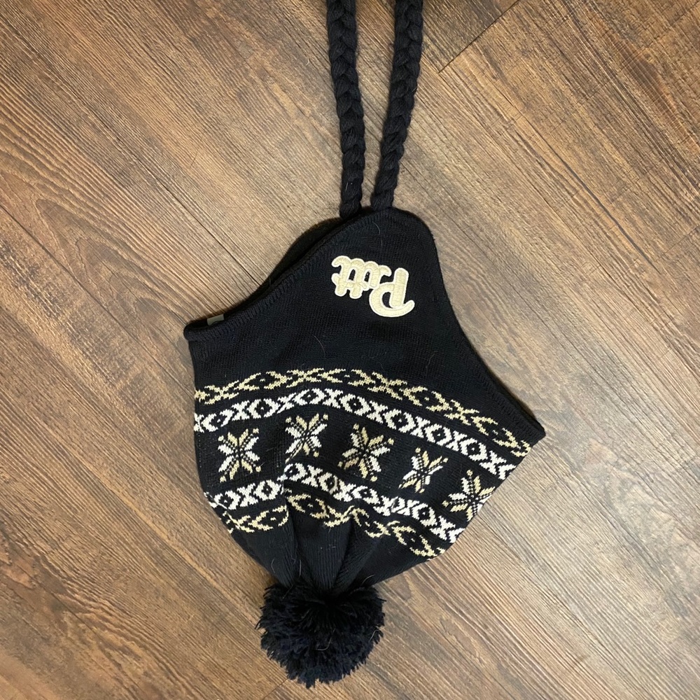 Pitt hat